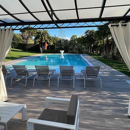 Villa Angela - Italian Homing Дезенцано-дель-Гарда Экстерьер фото