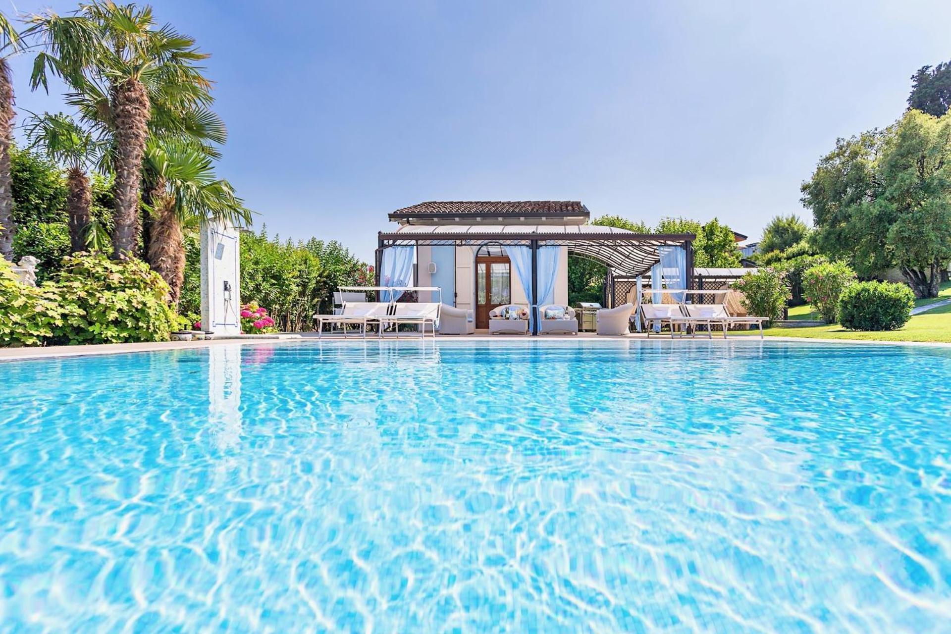 Villa Angela - Italian Homing Дезенцано-дель-Гарда Экстерьер фото