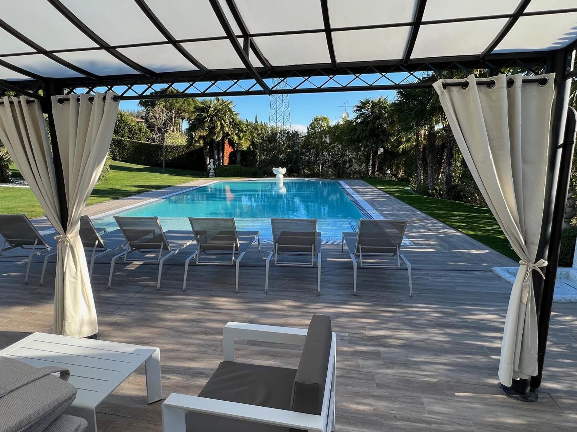 Villa Angela - Italian Homing Дезенцано-дель-Гарда Экстерьер фото